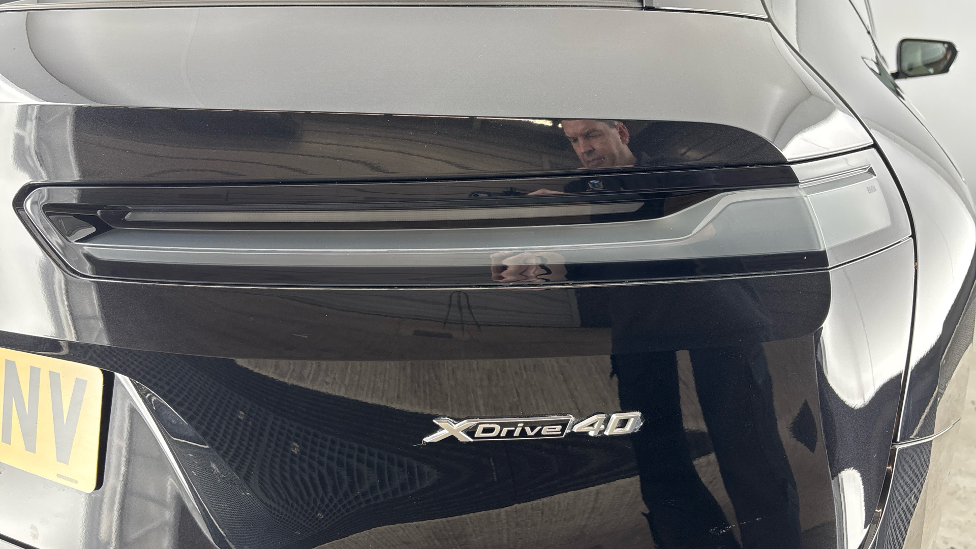 Used BMW iX 40 76.6kWh M Sport Auto xDrive 5dr (11kW Charger) - Image 22