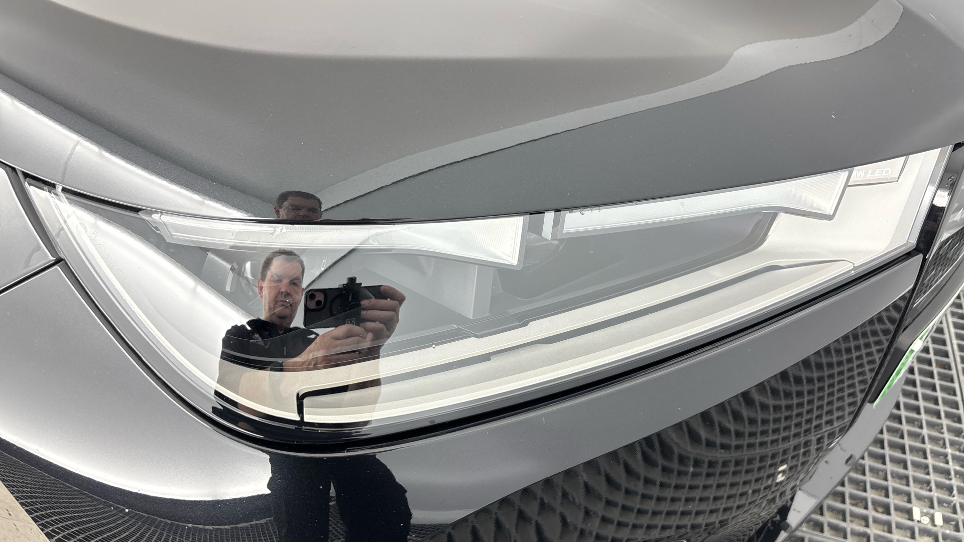 Used BMW iX 40 76.6kWh M Sport Auto xDrive 5dr (11kW Charger) - Image 23