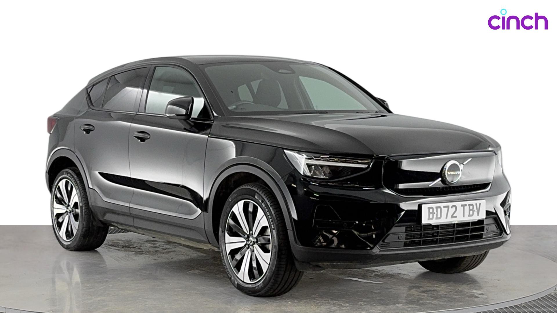 2022 VOLVO C40