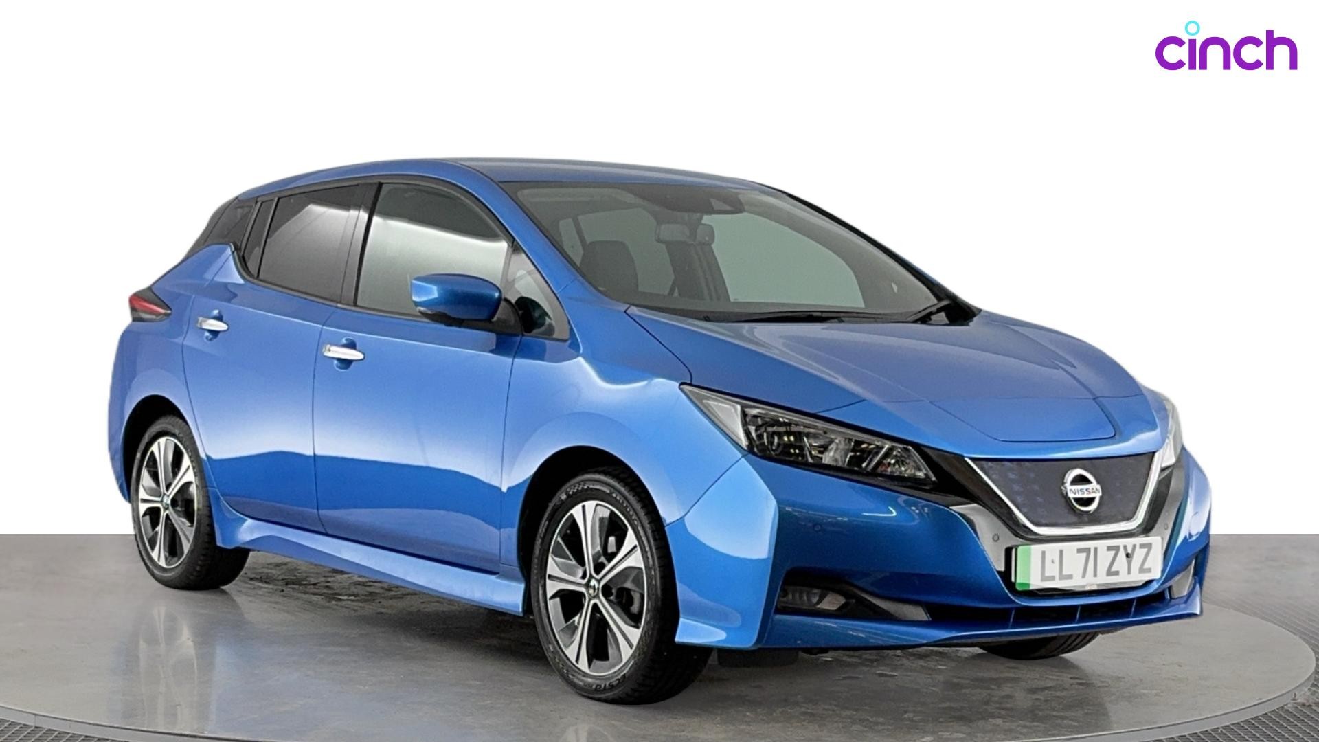 Nissan LEAF listing photo