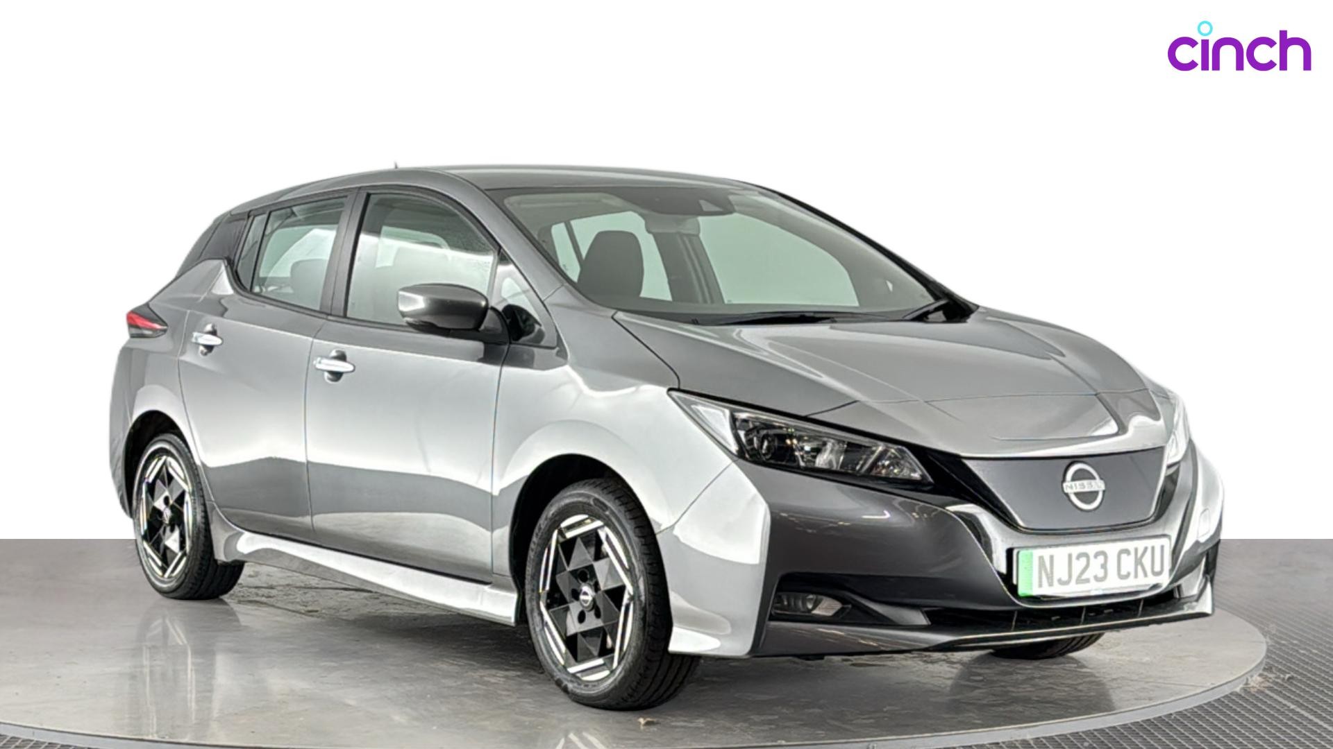 Nissan Leaf listing photo