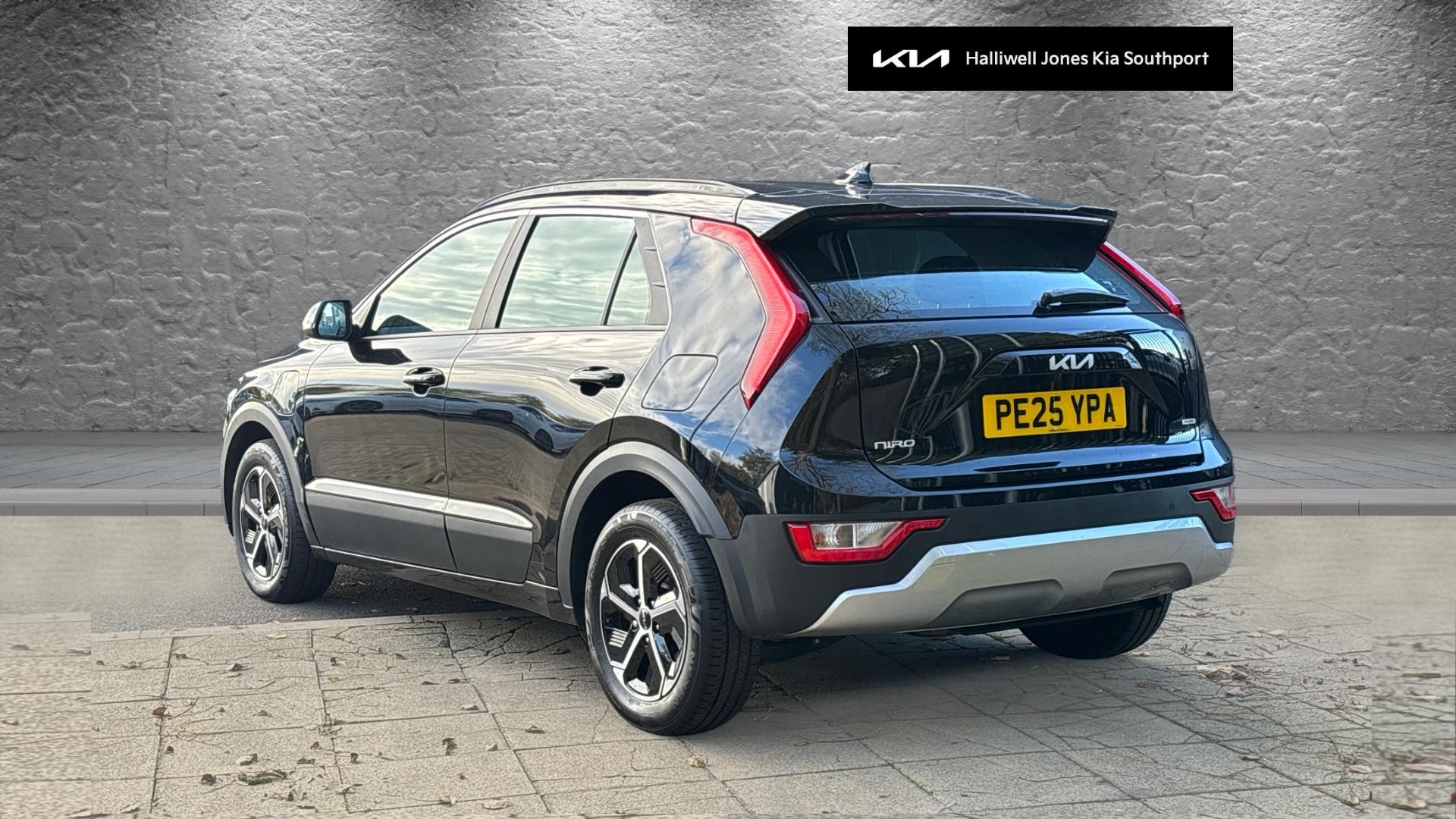 Used Kia Niro 1.6 GDi 11.1kWh 2 DCT Euro 6 (s/s) 5dr - Image 2