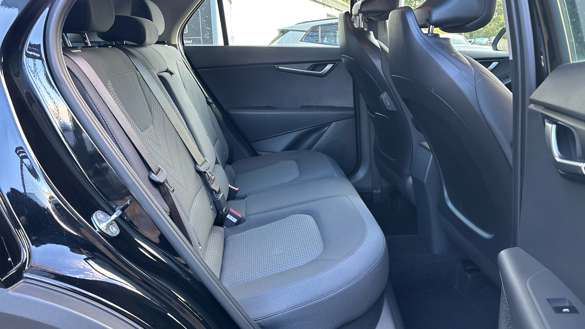 Used Kia Niro 1.6 GDi 11.1kWh 2 DCT Euro 6 (s/s) 5dr - Image 12