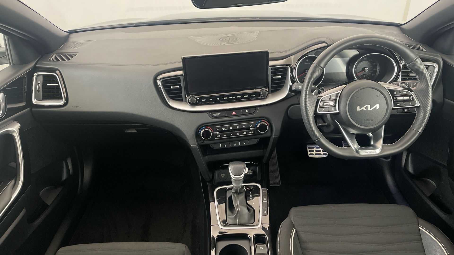 Used Kia Ceed 1.5 T-GDi GT-Line DCT Euro 6 (s/s) 5dr - Image 9