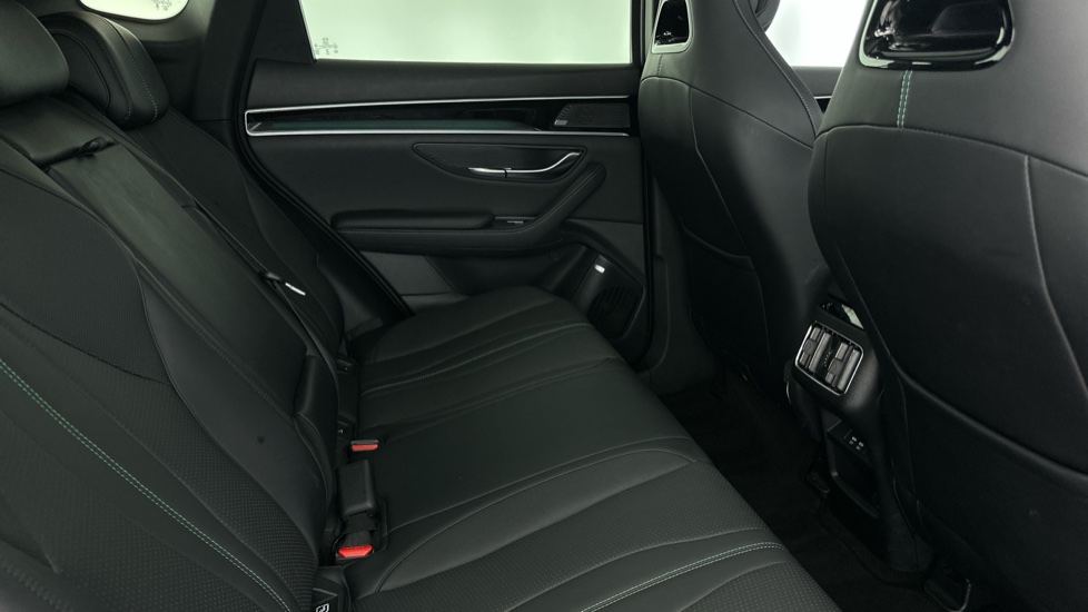 BYD Seal U 1.5 DM-i Comfort 5dr Auto Estate - Image 12