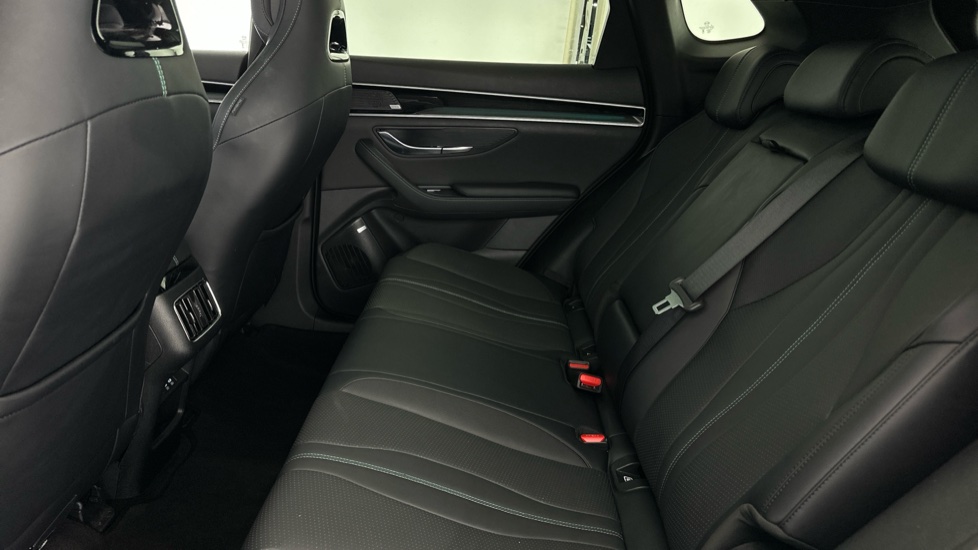 BYD Seal U 1.5 DM-i Comfort 5dr Auto Estate - Image 13