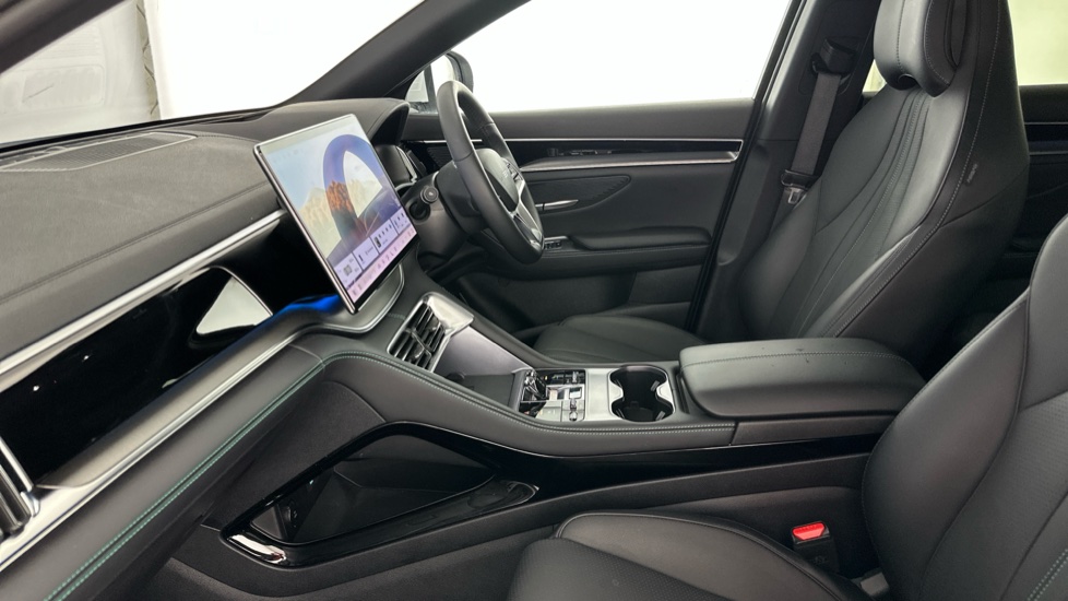 BYD Seal U 1.5 DM-i Comfort 5dr Auto Estate - Image 10