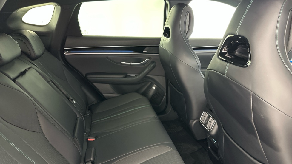 BYD Seal U 1.5 DM-i Comfort 5dr Auto Estate - Image 12