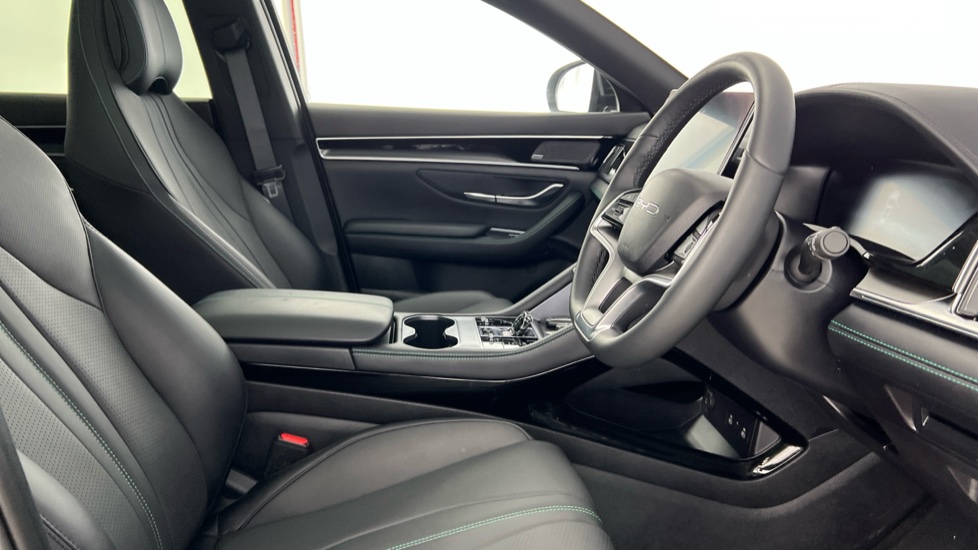 BYD Seal U 1.5 DM-i Comfort 5dr Auto Estate - Image 11