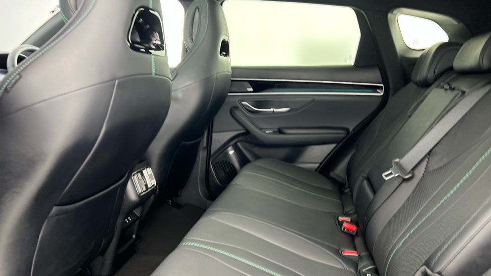 BYD Seal U 1.5 DM-i Comfort 5dr Auto Estate - Image 13