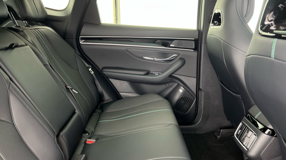 BYD Seal U 1.5 DM-i Comfort 5dr Auto Estate - Image 12