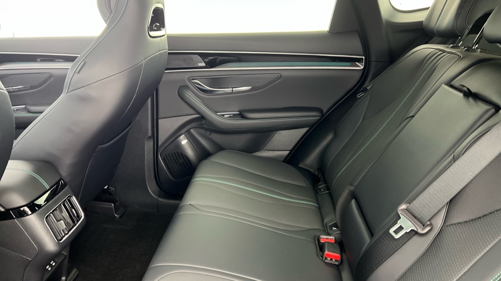 BYD Seal U 1.5 DM-i Comfort 5dr Auto Estate - Image 13
