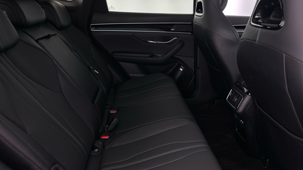 BYD Seal U 1.5 DM-i Comfort 5dr Auto Estate - Image 12