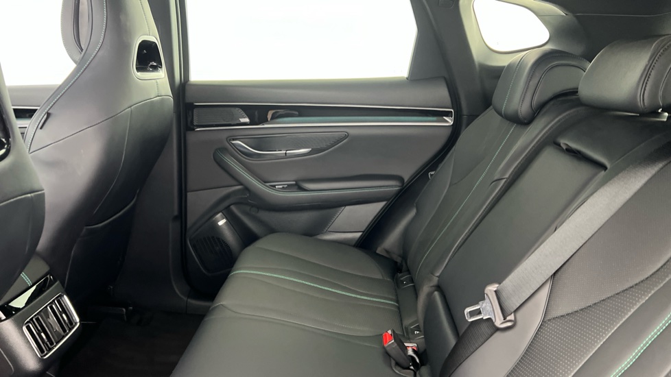 BYD Seal U 1.5 DM-i Comfort 5dr Auto Estate - Image 13