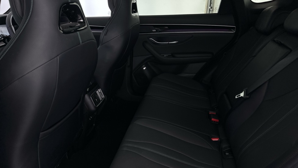 BYD Seal U 1.5 DM-i Comfort 5dr Auto Estate - Image 13