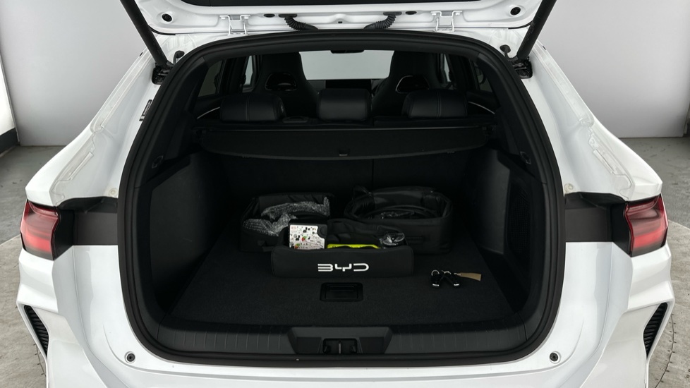 BYD Seal U 1.5 DM-i Comfort 5dr Auto Estate - Image 14