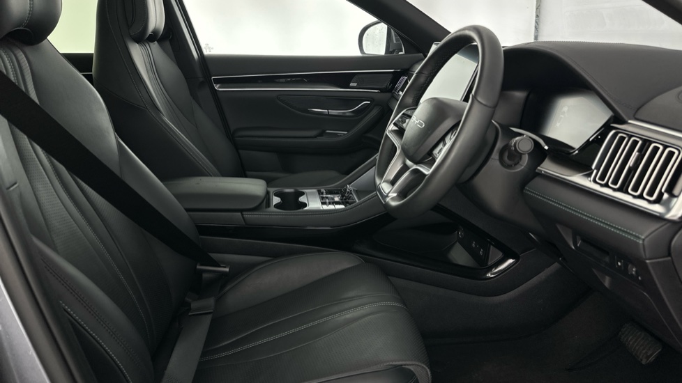 BYD Seal U 1.5 DM-i Comfort 5dr Auto Estate - Image 15