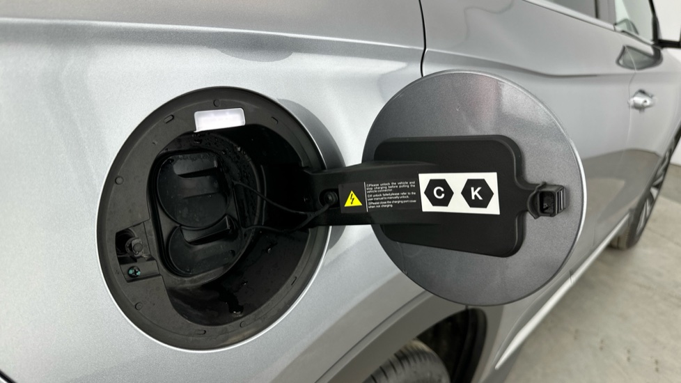 BYD Seal U 1.5 DM-i Comfort 5dr Auto Estate - Image 20