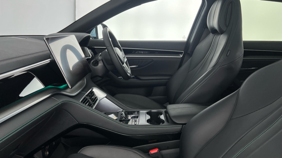 BYD Seal U 1.5 DM-i Comfort 5dr Auto Estate - Image 10