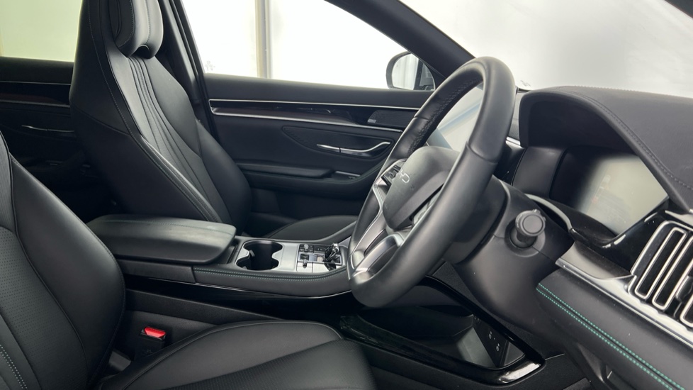 BYD Seal U 1.5 DM-i Comfort 5dr Auto Estate - Image 11