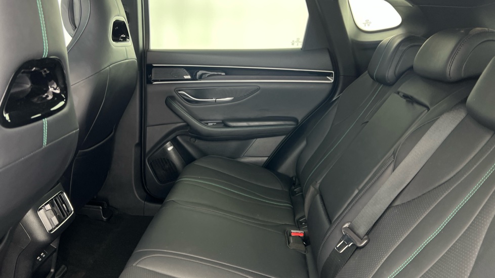 BYD Seal U 1.5 DM-i Comfort 5dr Auto Estate - Image 13