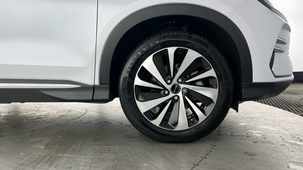 BYD Seal U 1.5 DM-i Comfort 5dr Auto Estate - Image 18