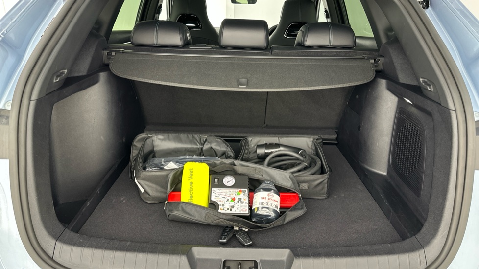 BYD Seal U 1.5 DM-i Boost 5dr Auto Estate - Image 14