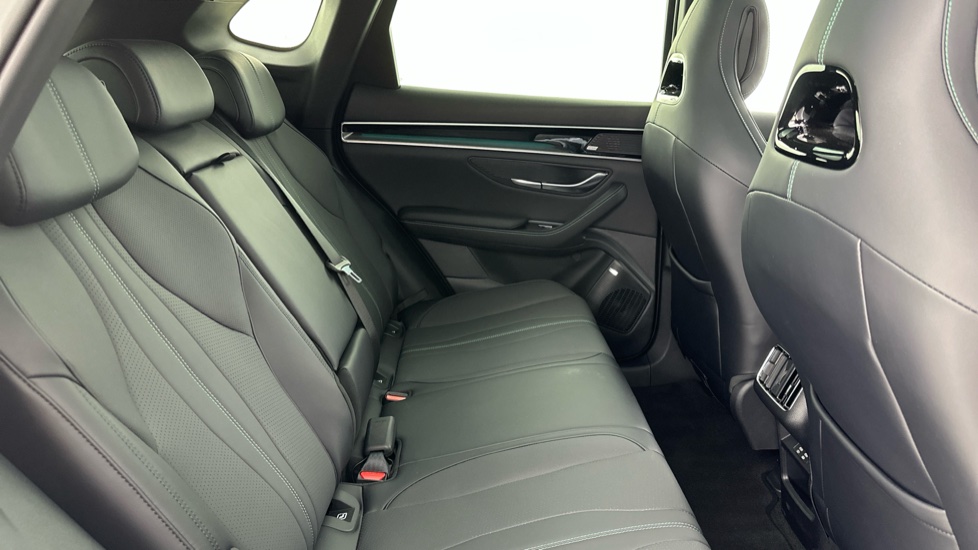 BYD Seal U 1.5 DM-i Boost 5dr Auto Estate - Image 12