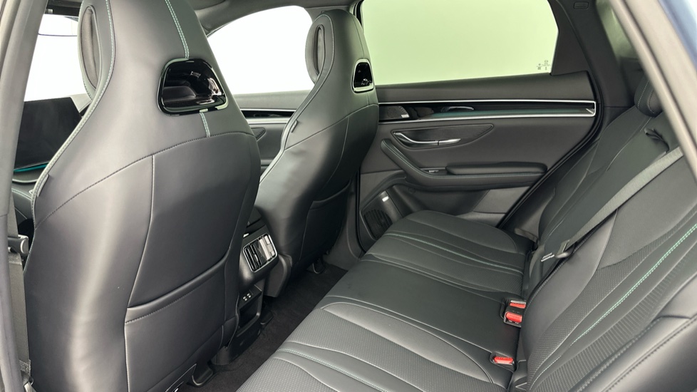 BYD Seal U 1.5 DM-i Boost 5dr Auto Estate - Image 13