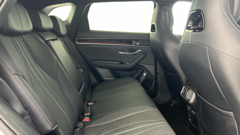 BYD Seal U 1.5 DM-i Boost 5dr Auto Estate - Image 12