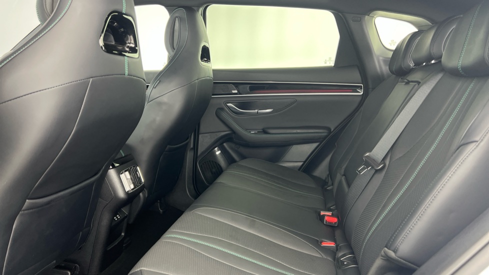 BYD Seal U 1.5 DM-i Boost 5dr Auto Estate - Image 13