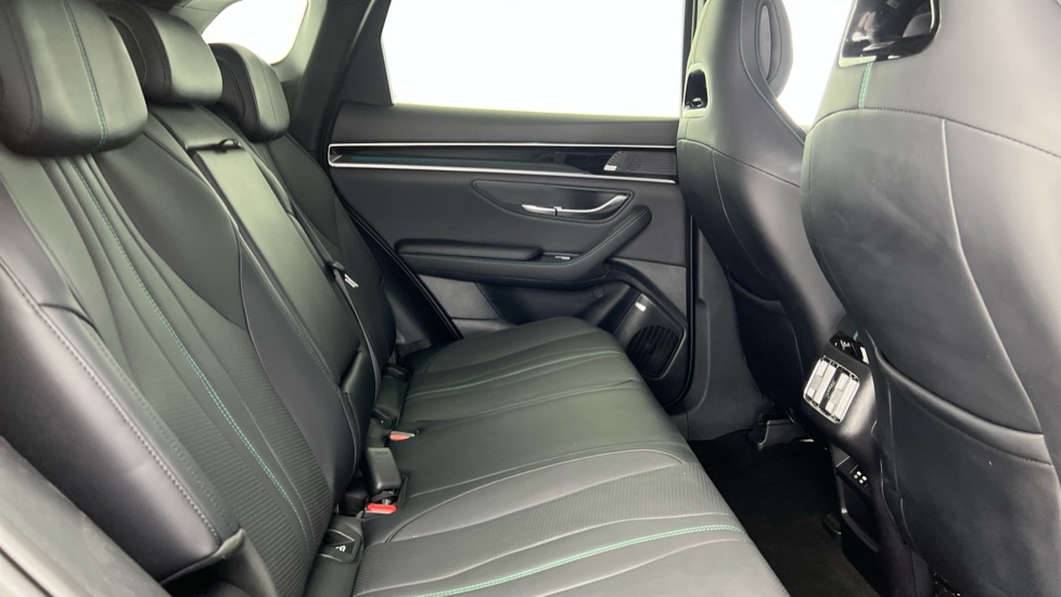 BYD Seal U 1.5 DM-i Comfort 5dr Auto Estate - Image 12