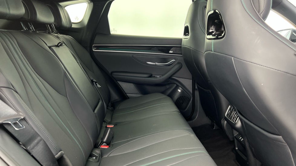 BYD Seal U 1.5 DM-i Comfort 5dr Auto Estate - Image 12