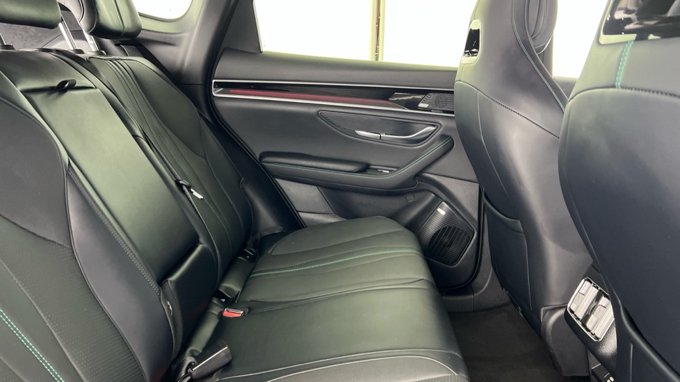 BYD Seal U 1.5 DM-i Comfort 5dr Auto Estate - Image 12