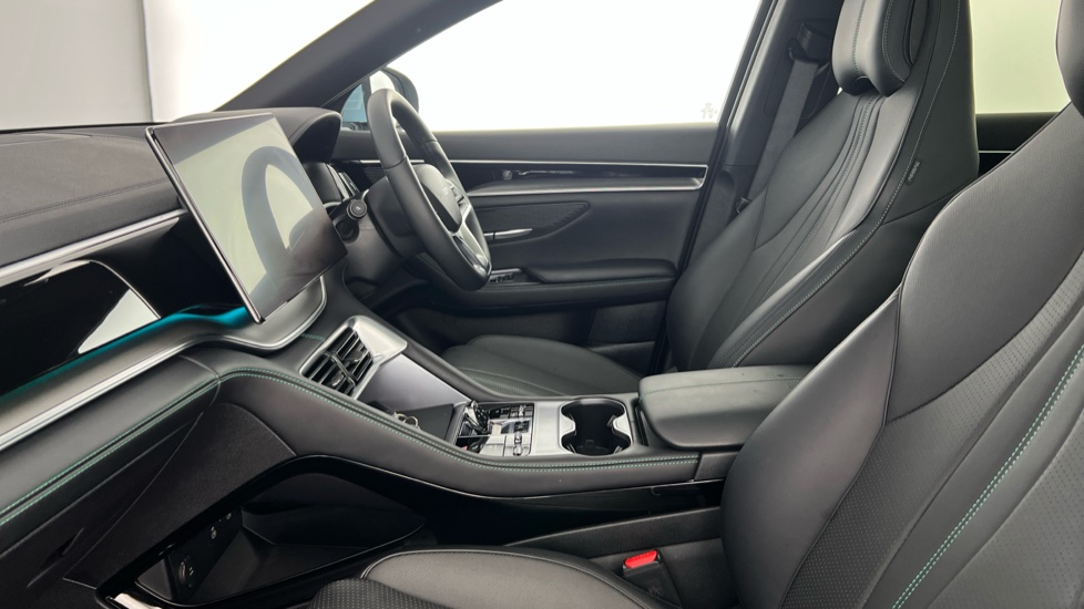 BYD Seal U 1.5 DM-i Boost 5dr Auto Estate - Image 10