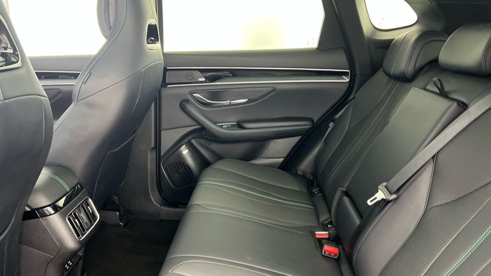 BYD Seal U 1.5 DM-i Boost 5dr Auto Estate - Image 13