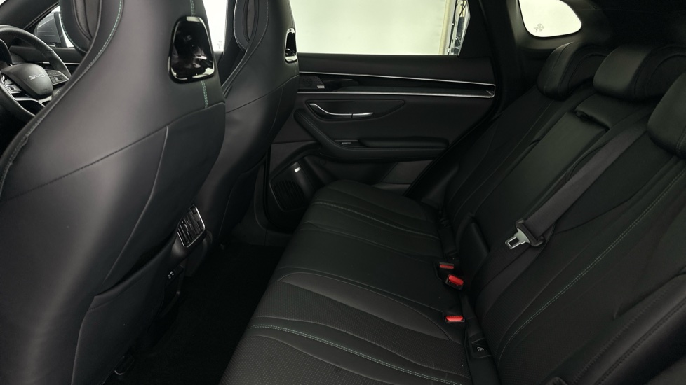 BYD Seal U 1.5 DM-i Boost 5dr Auto Estate - Image 13