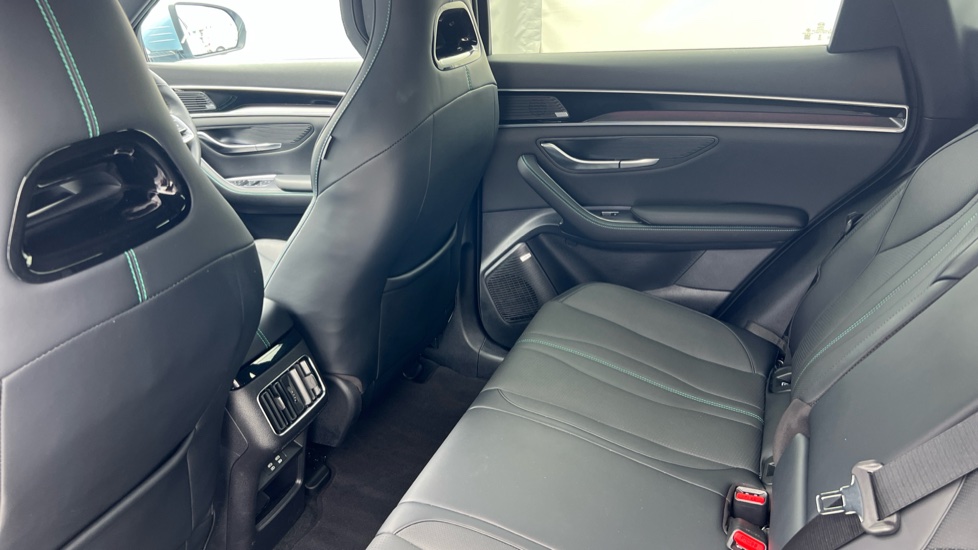 BYD Seal U 1.5 DM-i Boost 5dr Auto Estate - Image 16