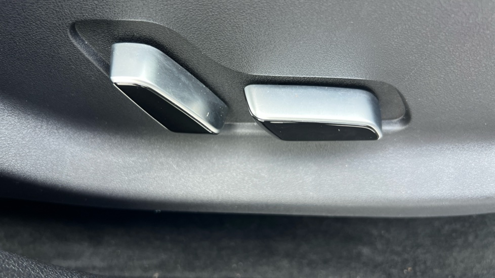 BYD Seal U 1.5 DM-i Comfort 5dr Auto Estate - Image 41