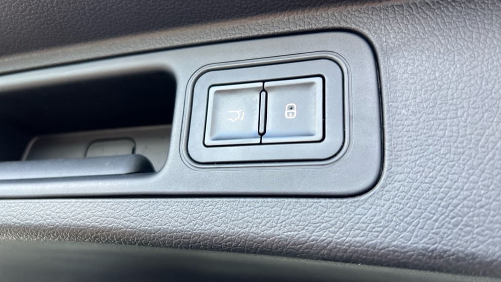 BYD Seal U 1.5 DM-i Comfort 5dr Auto Estate - Image 42