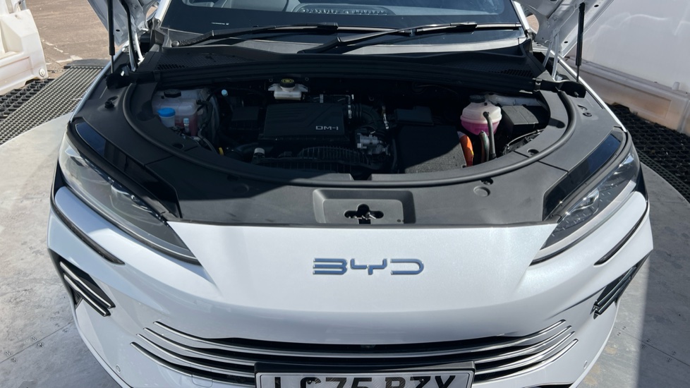 BYD Seal U 1.5 DM-i Comfort 5dr Auto Estate - Image 8