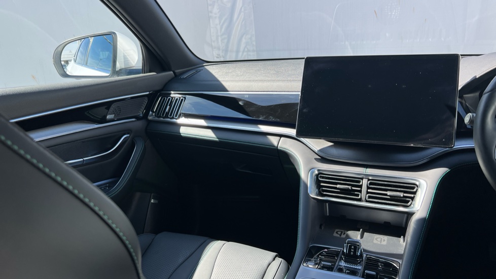 BYD Seal U 1.5 DM-i Comfort 5dr Auto Estate - Image 14