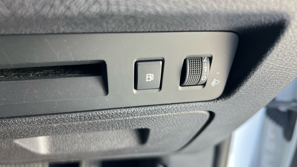 BYD Seal U 1.5 DM-i Comfort 5dr Auto Estate - Image 38