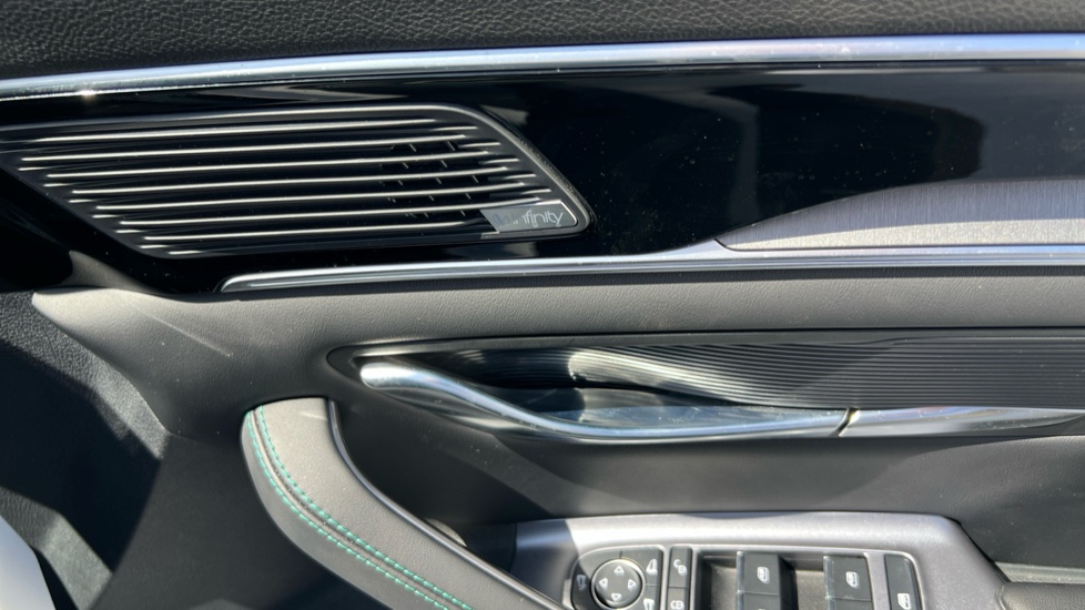 BYD Seal U 1.5 DM-i Comfort 5dr Auto Estate - Image 39