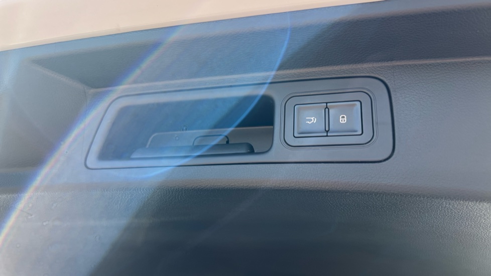 BYD Seal U 1.5 DM-i Comfort 5dr Auto Estate - Image 43