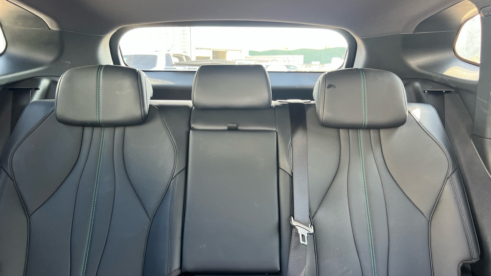 BYD Seal U 1.5 DM-i Comfort 5dr Auto Estate - Image 15