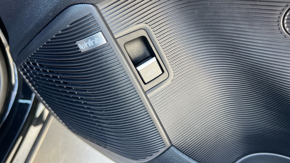 BYD Seal U 1.5 DM-i Comfort 5dr Auto Estate - Image 41