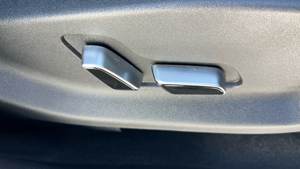 BYD Seal U 1.5 DM-i Comfort 5dr Auto Estate - Image 42