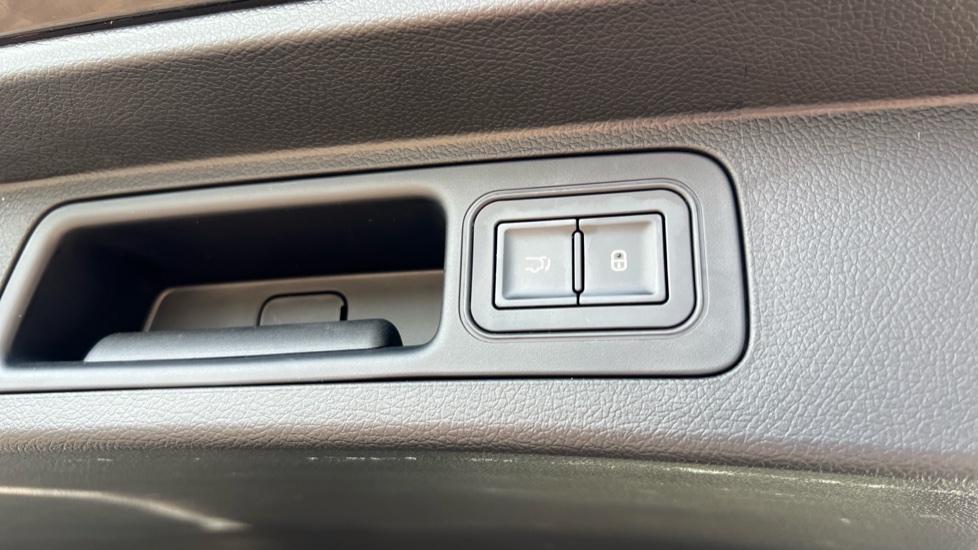 BYD Seal U 1.5 DM-i Comfort 5dr Auto Estate - Image 43