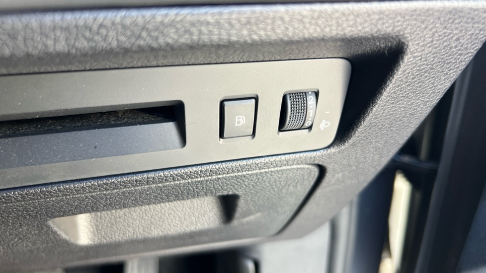 BYD Seal U 1.5 DM-i Comfort 5dr Auto Estate - Image 38